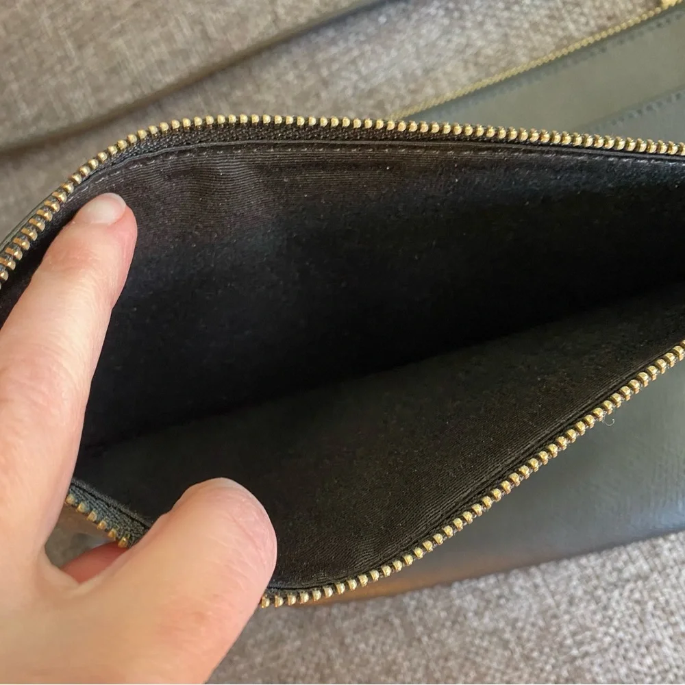 EUC Coach Crossgrain Leather Bag & Pouch F529881 East West Pop Crossbody